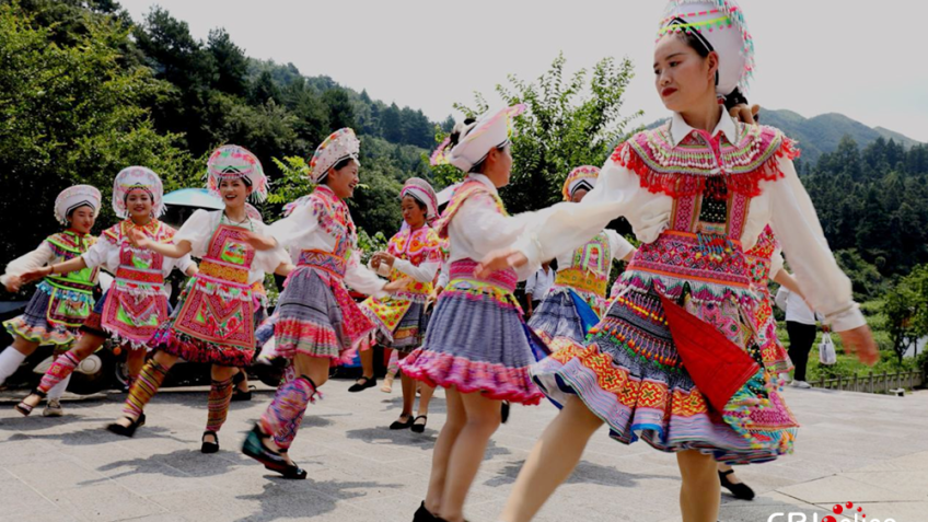 2025 “Liuyueliu” Festival Kicks Off in Houshan, Hometown of the Western Miao