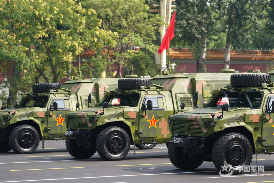 我在阅兵现场｜近距离感受钢铁洪流的中国力量_fororder_11