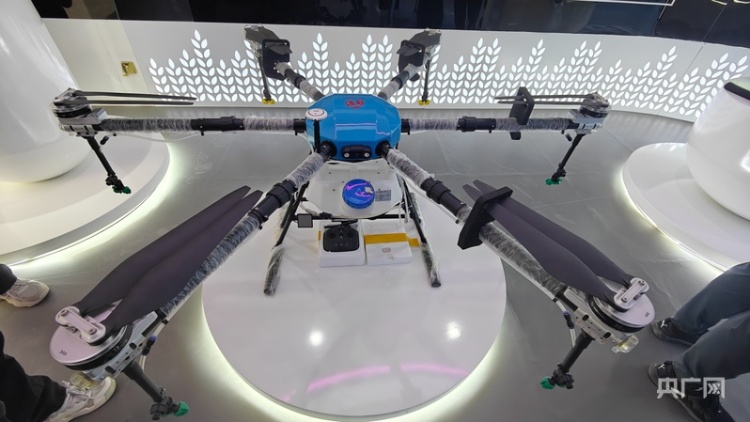 高质量发展看中国丨低空经济铺就新疆发展“黄金跑道”