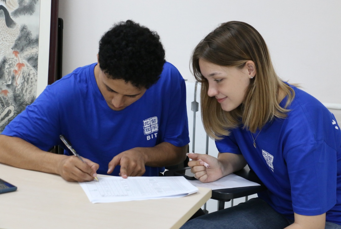 遇见中国 | 俄罗斯留学生爱丽娜：愿中俄友谊如长城一样坚固