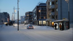 严寒致航班停飞　数千游客被困芬兰北部