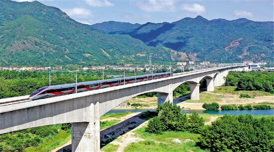 杭温高铁开通满月 运送旅客超72万人次