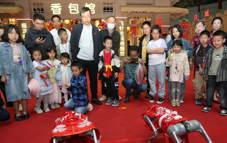 香约庆阳｜“香香的宝宝”成热词 庆阳香包民俗文化节何以出圈_fororder_3a16c809df2c80a175ad5474a1f7194