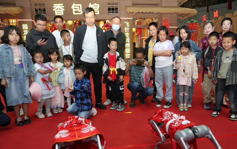 香约庆阳｜“香香的宝宝”成热词 庆阳香包民俗文化节何以出圈_fororder_3a16c809df2c80a175ad5474a1f7194