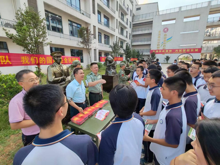 湖南新宁开展“行走的思政课”激活国防教育“新引擎”_fororder_1