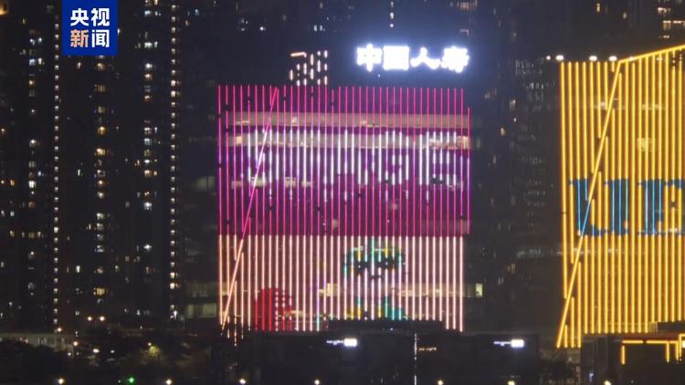 全球看春晚!总台春晚宣传片点亮香港地标