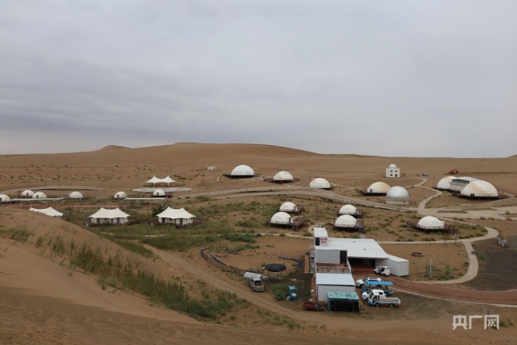 民勤苏武沙漠大景区展现“诗和远方“