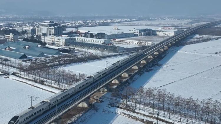 新华视点｜冰雪“冷资源”带动全域“热经济”：从“文旅链”到“IP热”