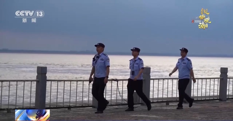 “数字喊潮人”上岗！“云端算”助力“靠腿巡” 守护观潮安全