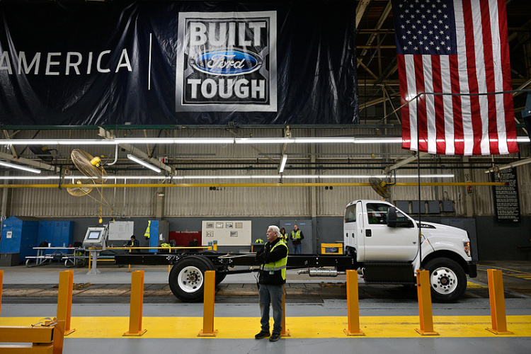 全球媒体聚焦 | 美媒：美国制造业“黄金时代”未现 反而持续走弱