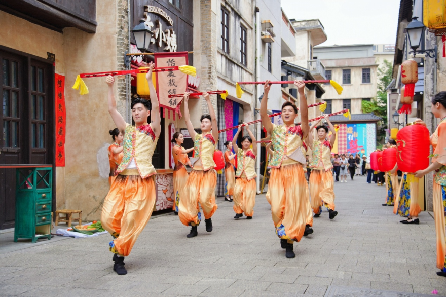 30-Day Folk Carnival: Shenzhen’s Guanlan Ancient Market Revitalizes a Century-Old Hub with Fresh Energy_fororder_图片2