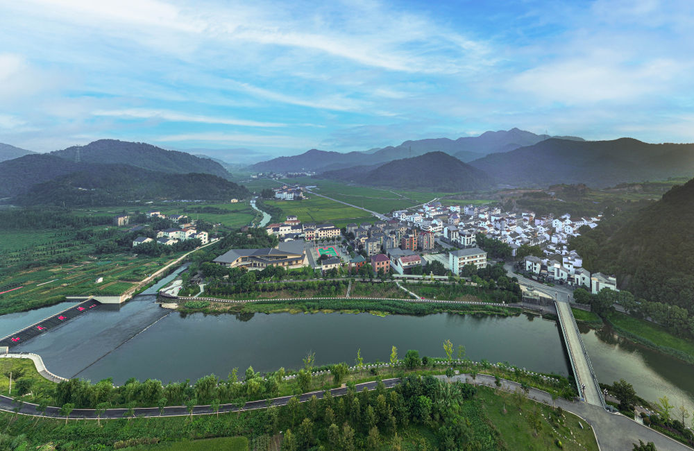 “永远做中国人民和中华民族的主心骨”——写在中国共产党成立104周年之际