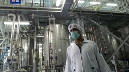 伊朗处决一名向以色列提供核科学家信息的间谍