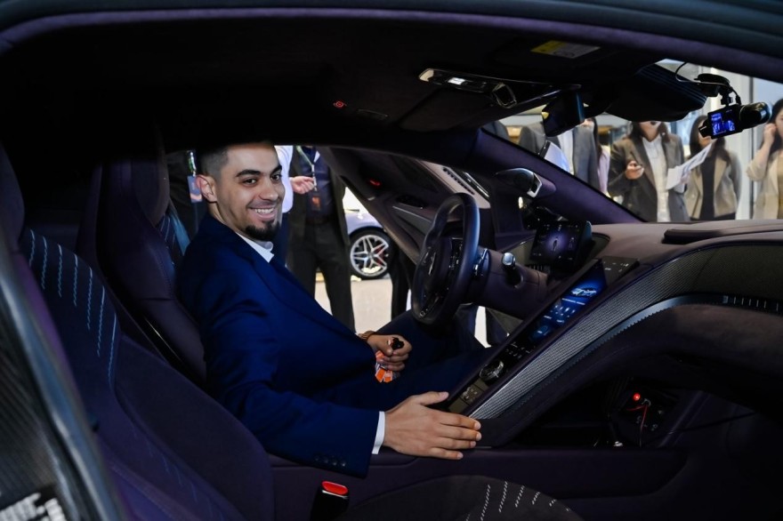 Witness Intelligent Manufacturing, Drive the Future: Diplomats from Multiple Countries Test-Drive BYD in Zhengzhou and Decode China's Intelligent Manufacturing Amid Speed and Passion_fororder_3