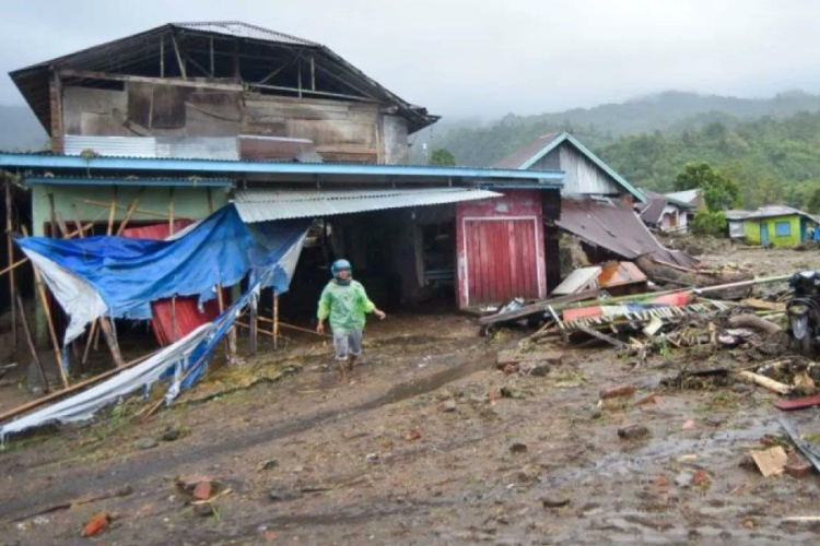 印尼洪灾和山体滑坡已致52人死亡