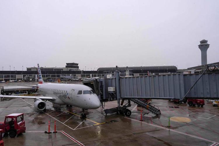 全美9日超4900架次航班延误 1670架次航班取消