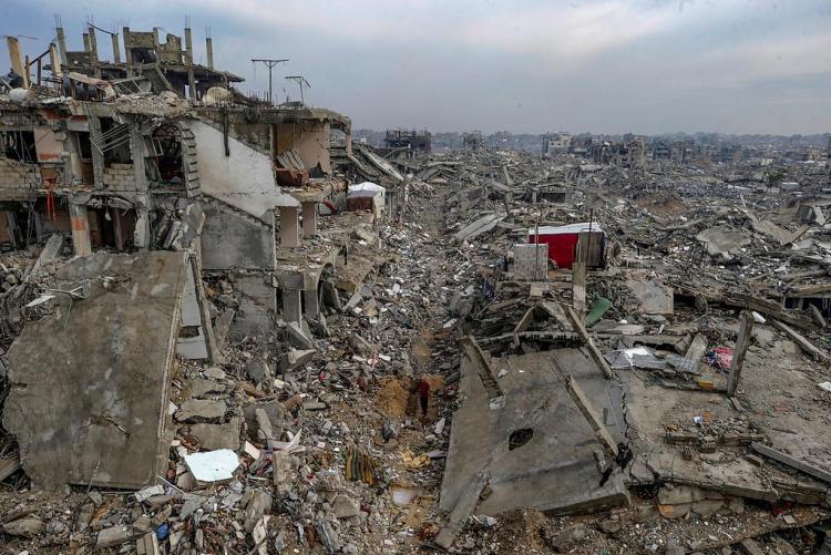 以军袭击加沙地带多地