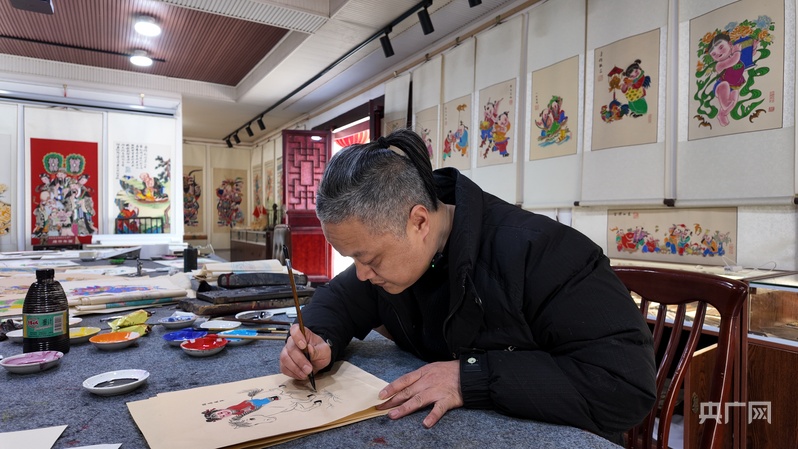 年味里的中国|“非遗”年画绘新春