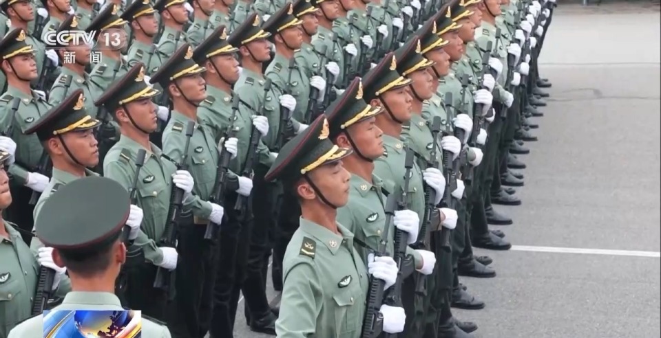 行走的“中国名片”！总台记者探访仪仗方队排练现场