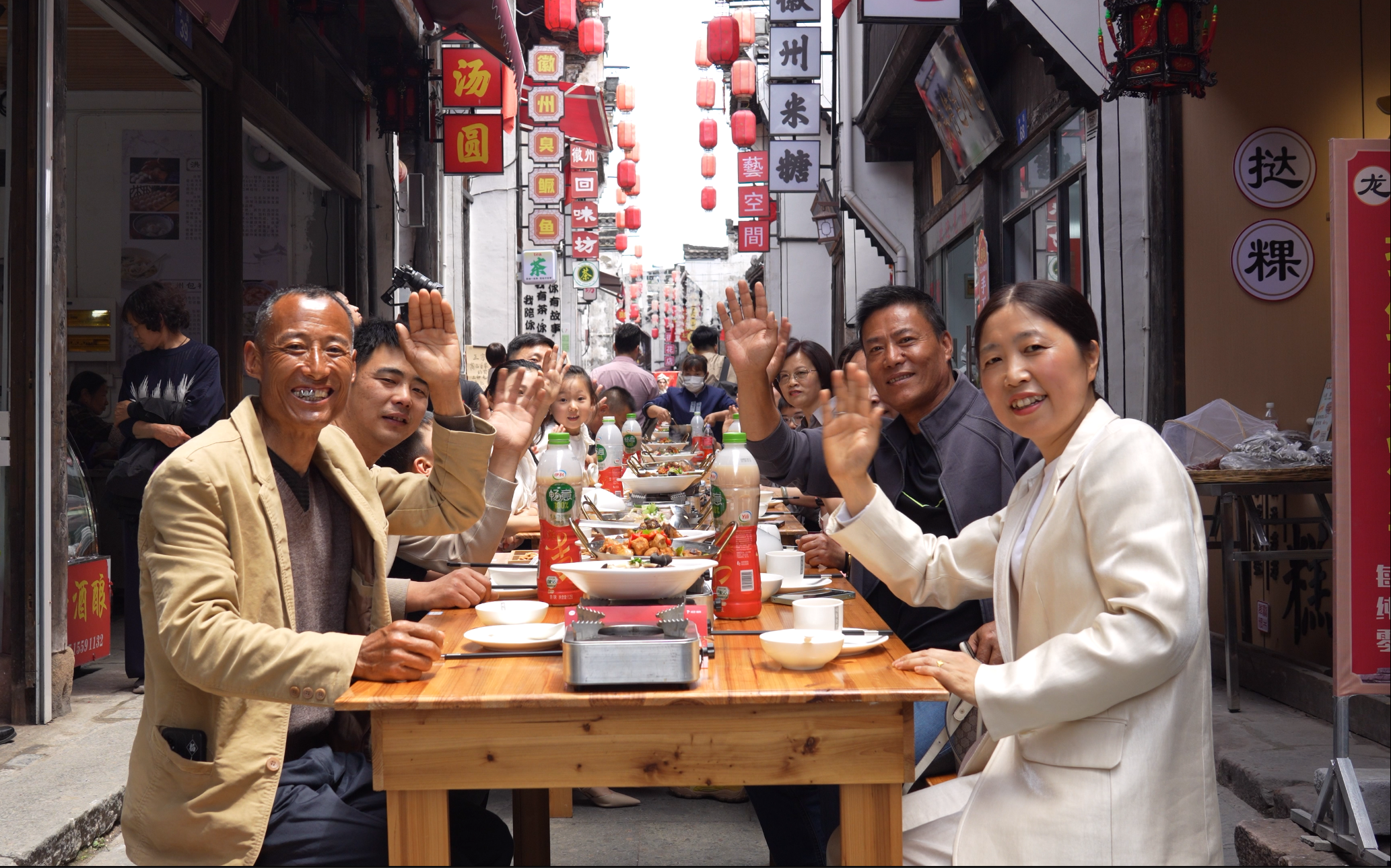 黄山市徽州区：致敬劳动者 共飨徽州宴_fororder_31