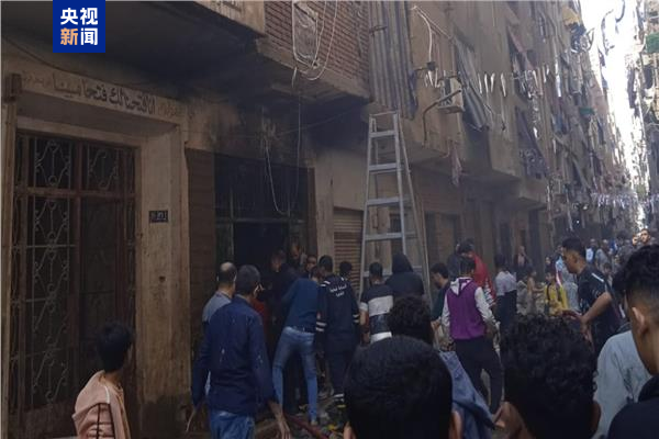 埃及开罗一工厂发生火灾 已致7人死亡