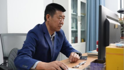 【致敬最美劳动者】彭江嘉：以岁月为笔 传育人薪火
