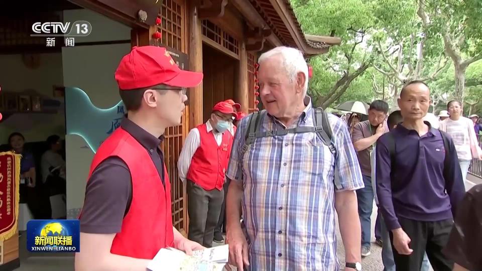 假日坚守岗位 全力保障群众便捷出行