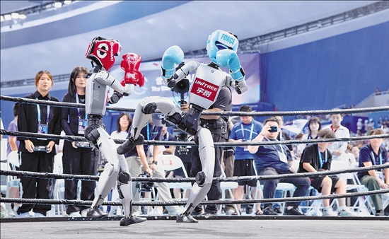 机器人对决_fororder_zjrb2025081500002v01b004