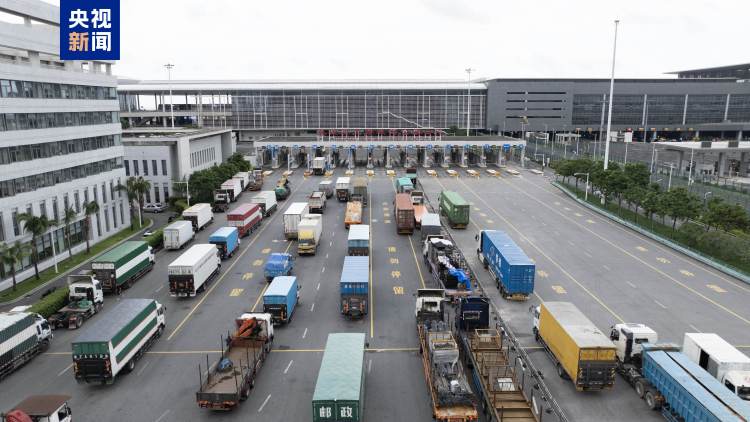 港珠澳大桥将迎开通7周年 进出口总值累计达1.24万亿元