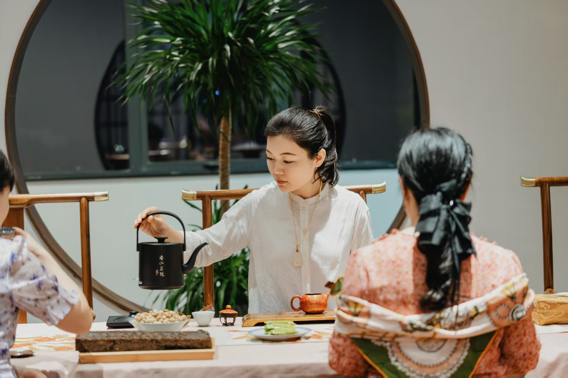 国家一级茶艺技师杨清：以茶为媒，铺就逐梦芬芳路_fororder_图片2