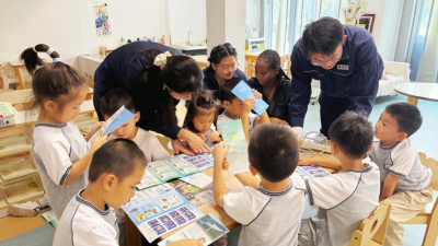 State Grid Huanggang Power Supply Company Hosts Mid-Autumn Cultural Exchange: “Ink and Electricity in Harmony”