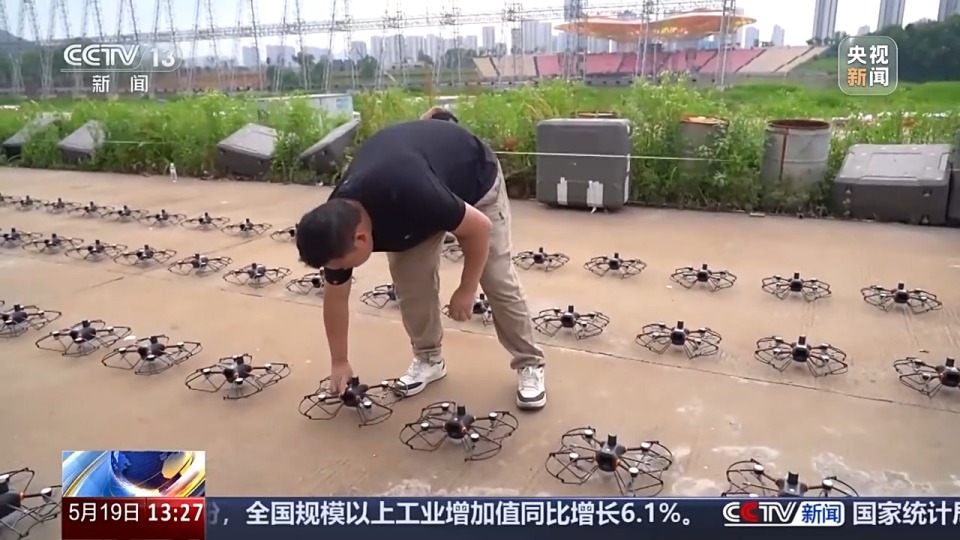 用无人机放烟花 这场“科技烟花秀”如何从零打造？