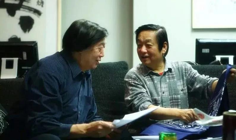 韩美林雕塑《天马》“从天而降”， 昂首伫立天津大学冯骥才文学艺术研究院博物馆主入口