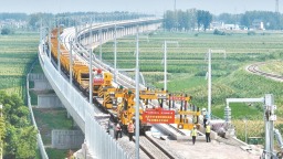淮宿蚌城际铁路开始全线铺轨