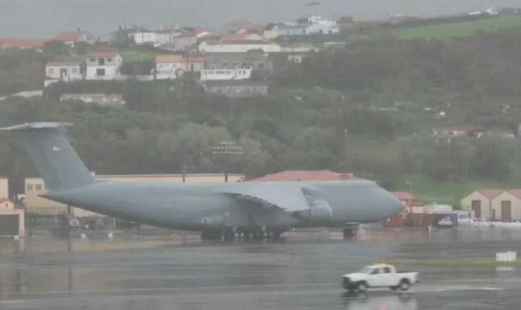 美国军用飞机现身葡萄牙拉日什空军基地