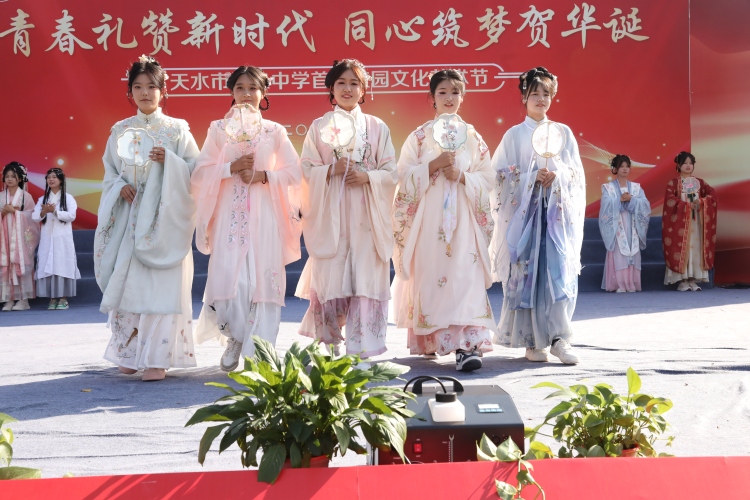 天水市玉泉中学首届校园文化艺术节举办_fororder_467A4661.JPG
