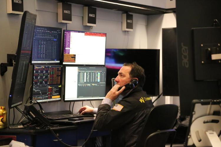 国际观察丨特朗普“临阵变卦”：缓和窗口还是升级陷阱