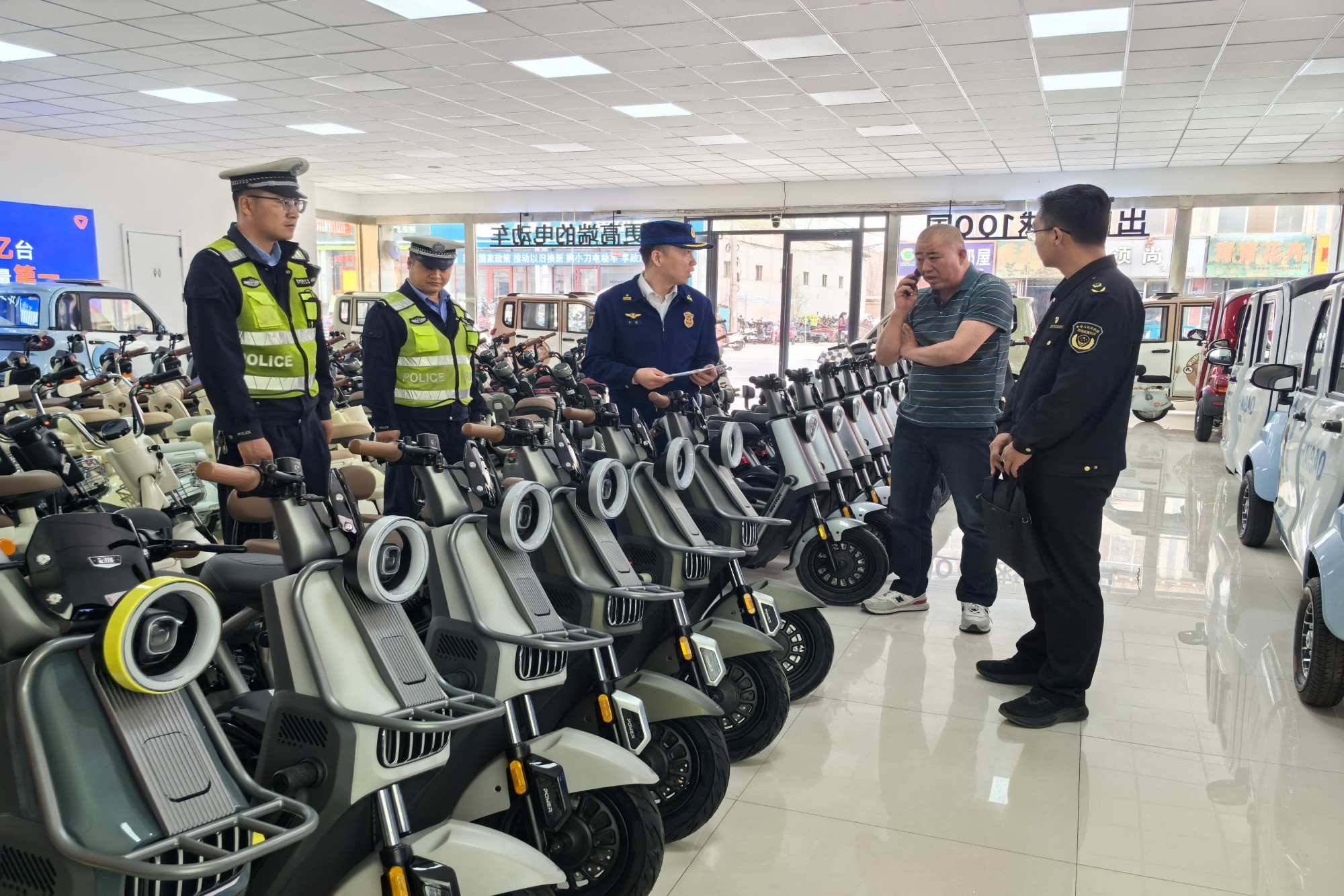 甘肃张掖消防持续开展电动自行车安全隐患全链条整治行动宣传活动_fororder_5a36453aa1122ef0ba34de9be15db6e