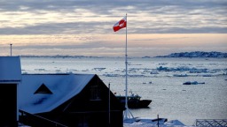 格陵兰岛被强行“示爱”　白宫情人节贺卡引争议