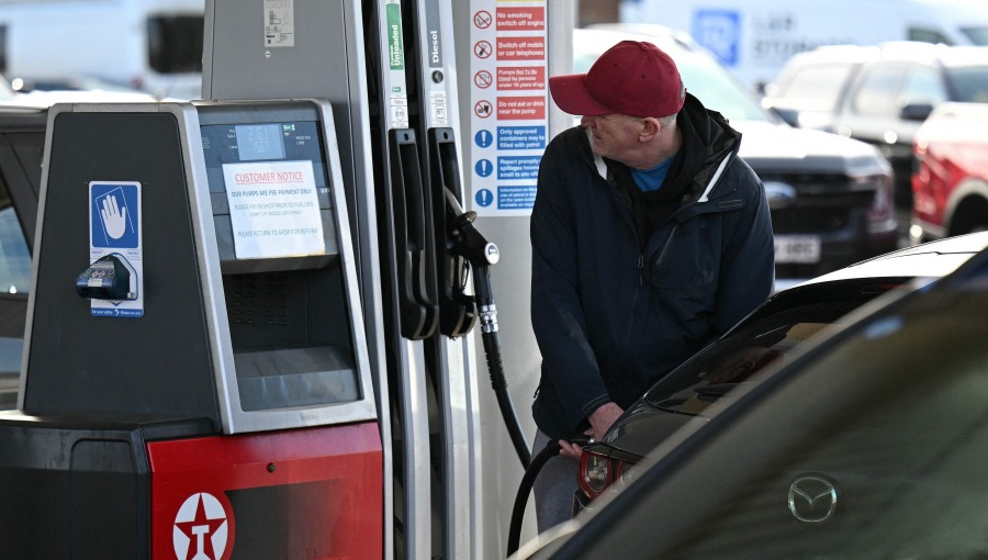 深观察 | 中东局势持续动荡 冲击美国经济和政治等多个领域