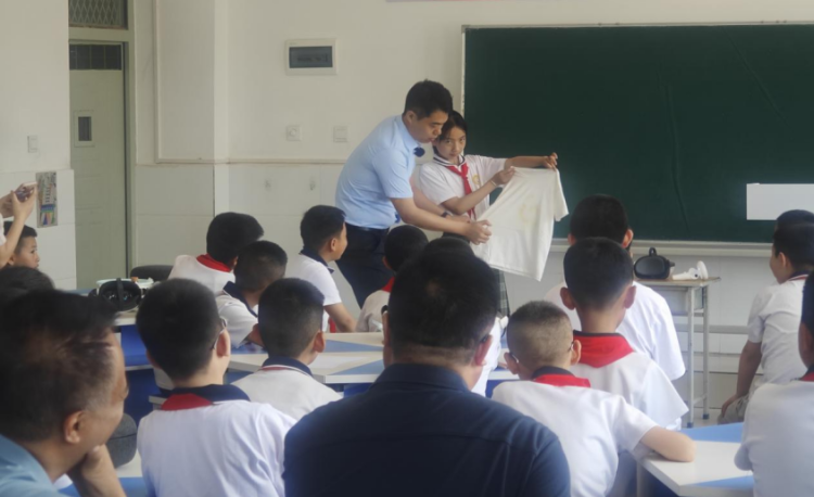 天津教育资源助力甘肃合水县乐蟠小学数字化教学发展_fororder_图片7