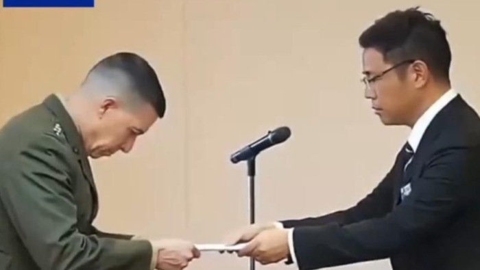 视频丨冲绳知事就驻日美军涉嫌杀人案向美军递交抗议书_fororder_94753143-a9b1-4b91-bf53-13507e87f61d-封面