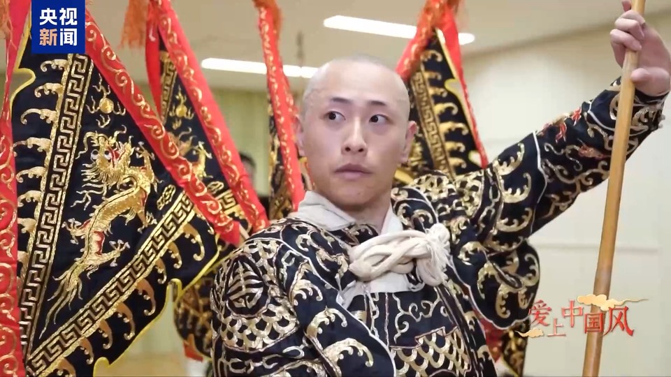 爱上中国风丨日本“00后”京剧新星崭露头角