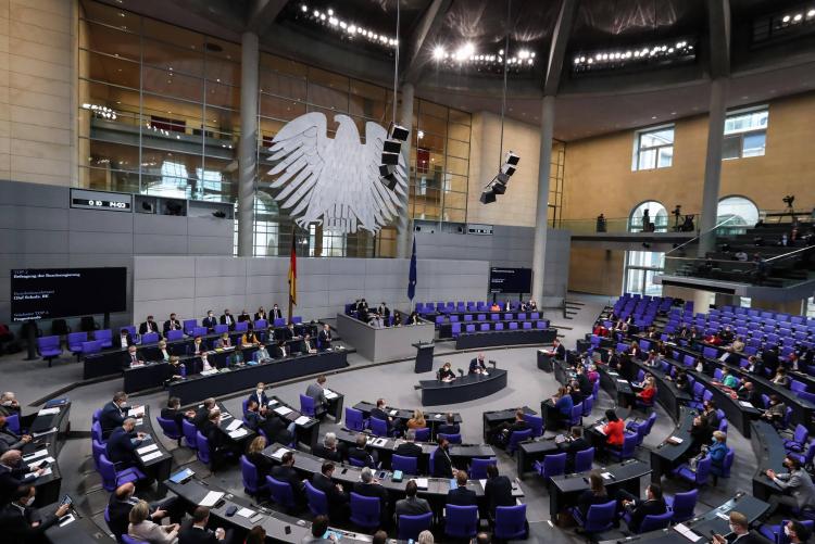 德国联邦议院通过新兵役法案 旨在增加军队人数