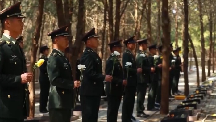 视频丨山河无恙，后继有人！全军官兵告慰英烈