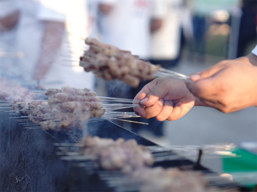 Jinzhou, Liaoning: Uninterrupted Power Supply Safeguards Barbecue Marathon Carnival Night_fororder_图片6