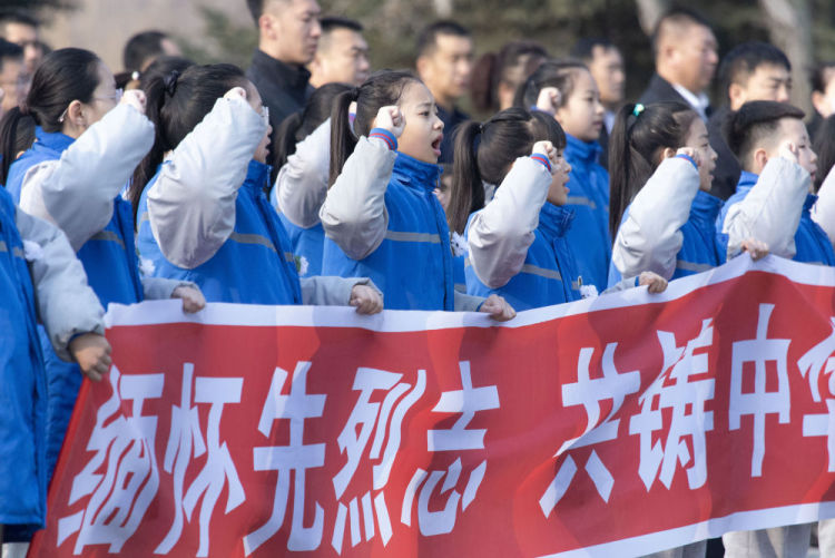 清明祭扫缅怀革命先烈