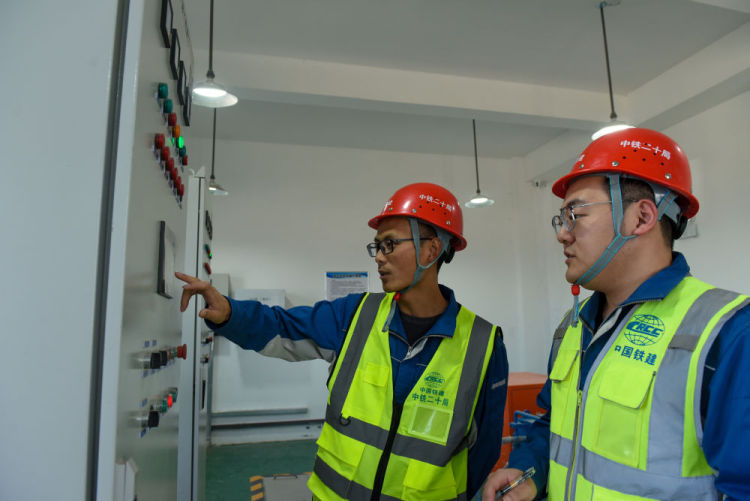 新疆阿克陶县奥吞勒克水库工程主体完工