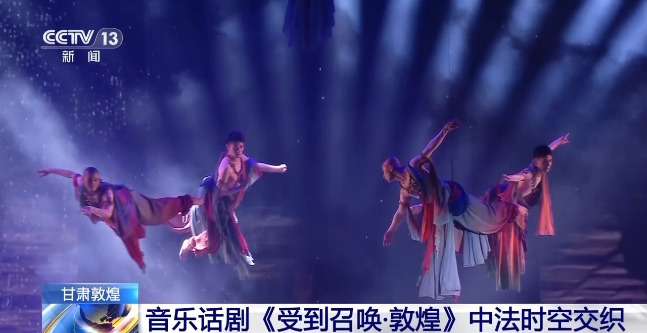 好戏连台！从经典复排到AI赋能话剧 夏日演出市场经典与创新交融