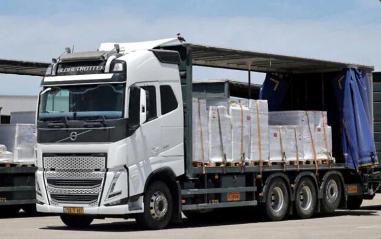 以称100辆援助卡车进入加沙 联合国称物资未发放到民众手中